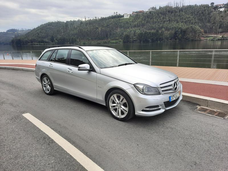 Mercedes-Benz C • 2012 • 273,000 km 4