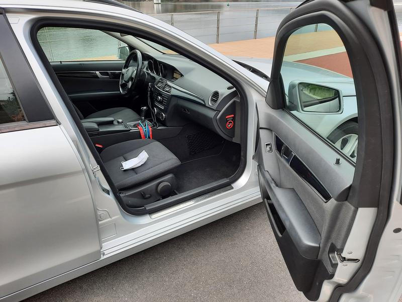 Mercedes-Benz C • 2012 • 273,000 km 7
