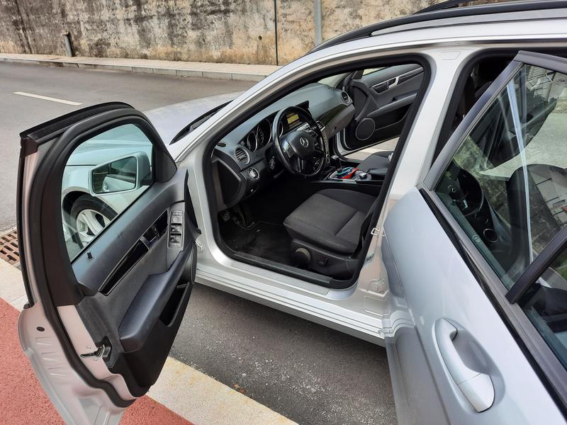 Mercedes-Benz C • 2012 • 273,000 km 5