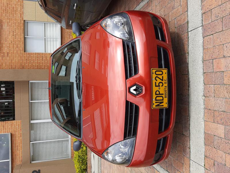 Renault Clio • 2013 • 67,000 km 15