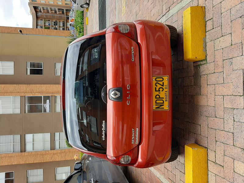 Renault Clio • 2013 • 67,000 km 9