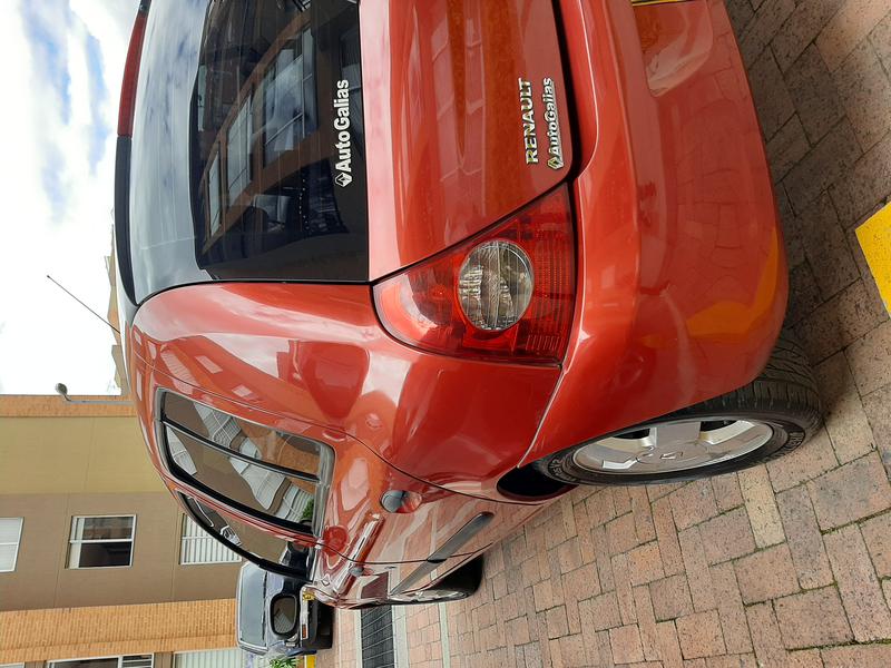 Renault Clio • 2013 • 67,000 km 5