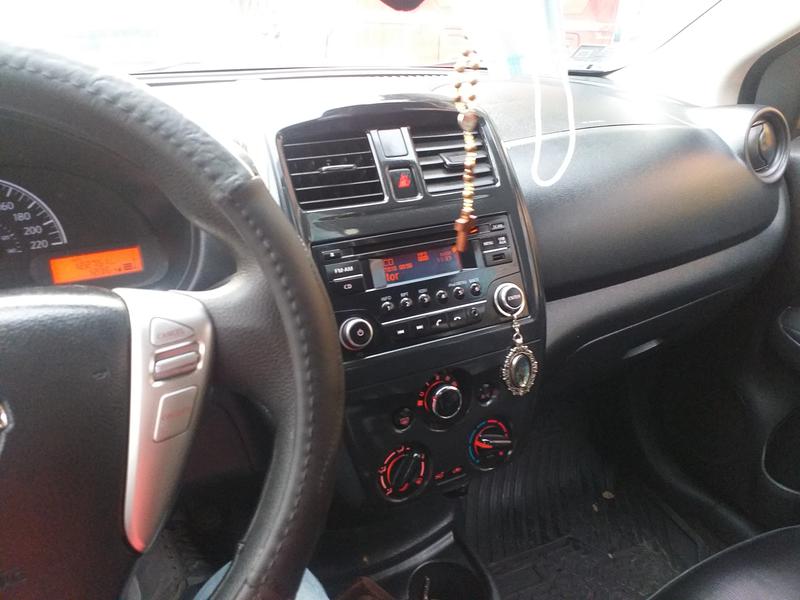 Nissan Versa • 2015 • 122,000 km 4
