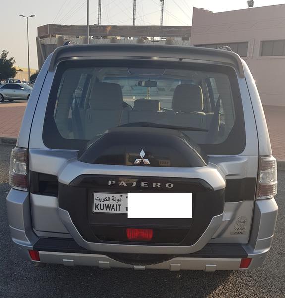 Mitsubishi Pajero • 2015 • 80,000 km 5