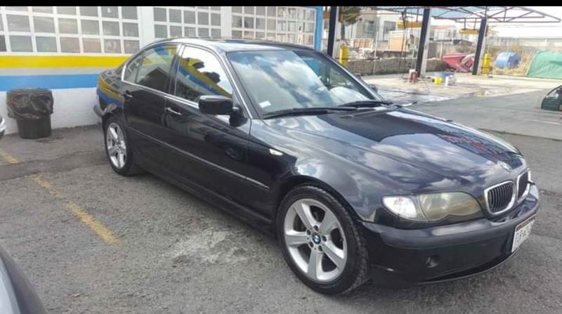 BMW Rad 3 • 2005 • 165,000 km 2
