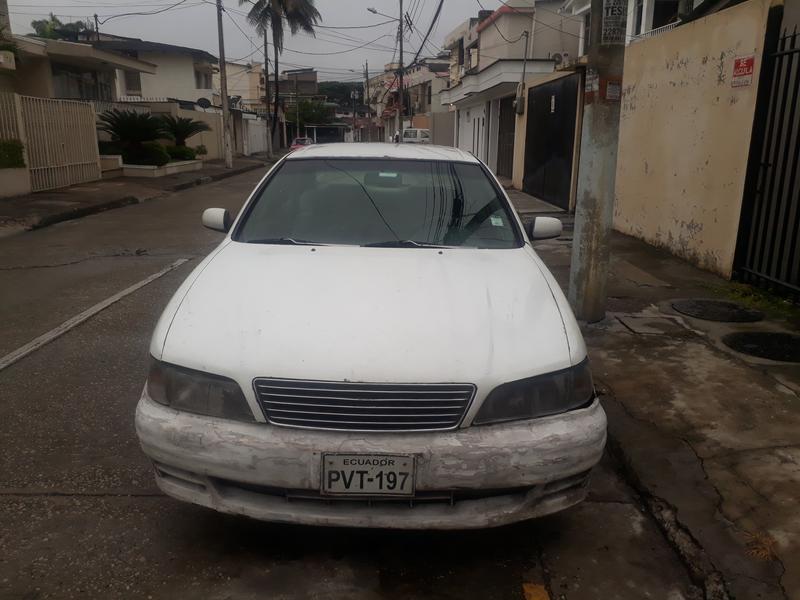 Nissan Maxima • 1997 • 360,000 km 7