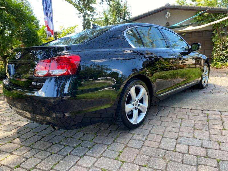 Lexus GS 300 • 2018 • 1 km 4