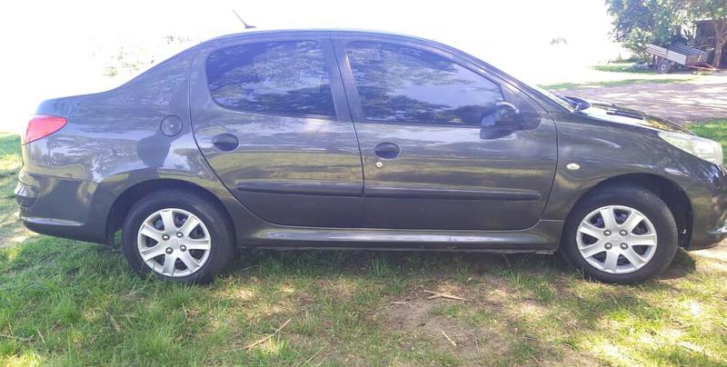 Peugeot  • 2013 • 72,000 km 2