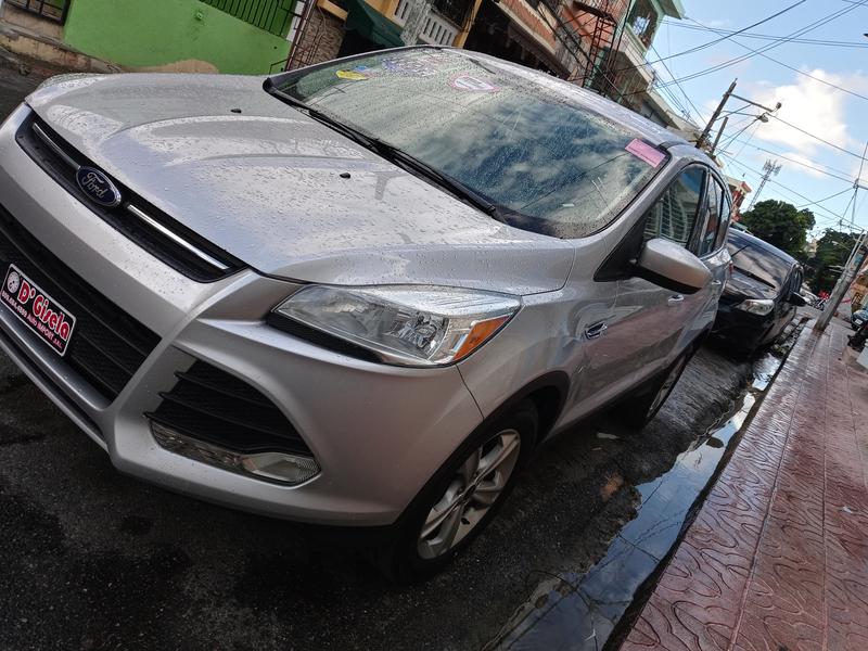 Ford Escape • 2015 • 121,000 km 2