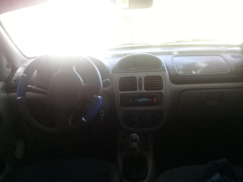 Renault Clio • 2005 • 1,111 km 2