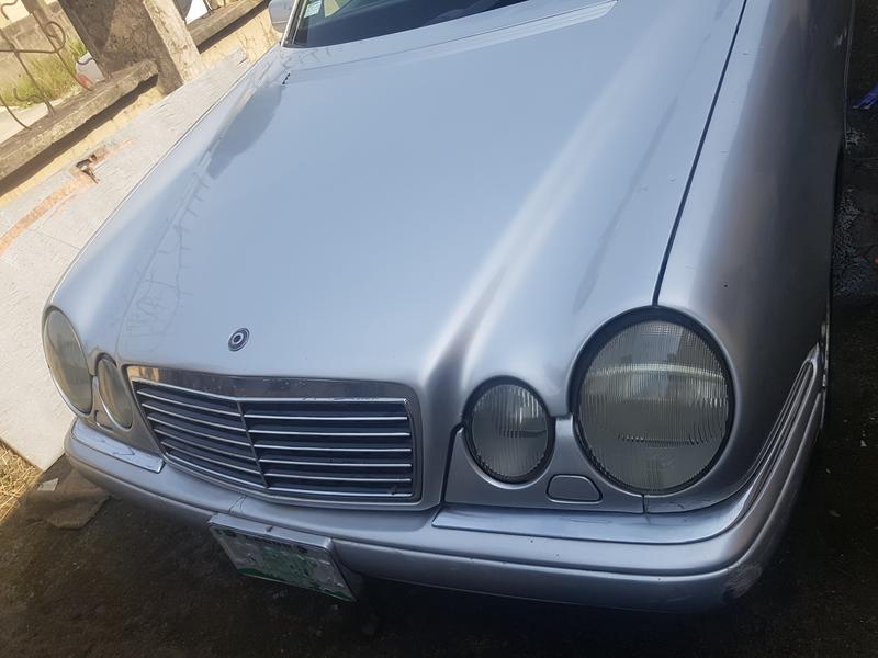 Mercedes-Benz E • 1997 • 108,512 km 8