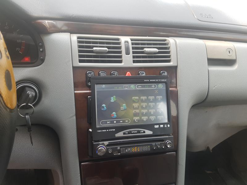 Mercedes-Benz E • 1997 • 108,512 km 11