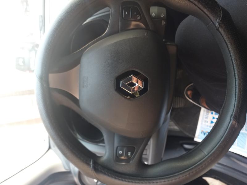 Renault Clio • 2016 • 105,000 km 4