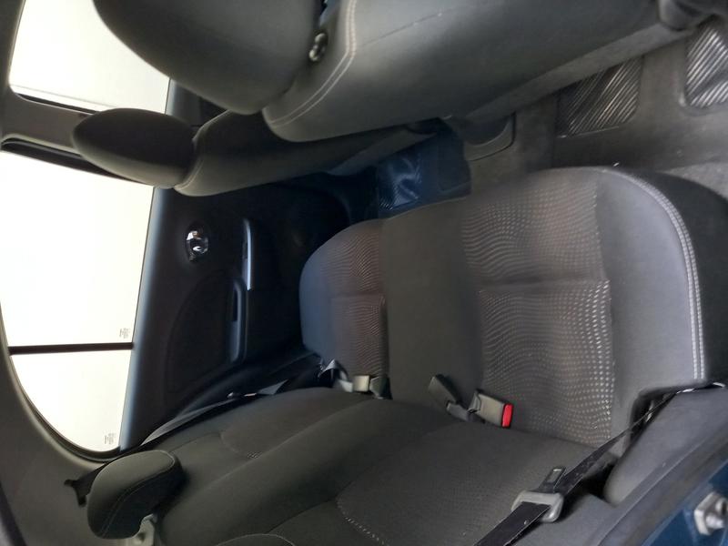 Nissan March • 2016 • 28,000 km 5