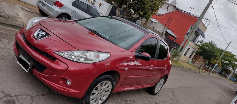 Peugeot 207 • 2011 • 70,900 km 6