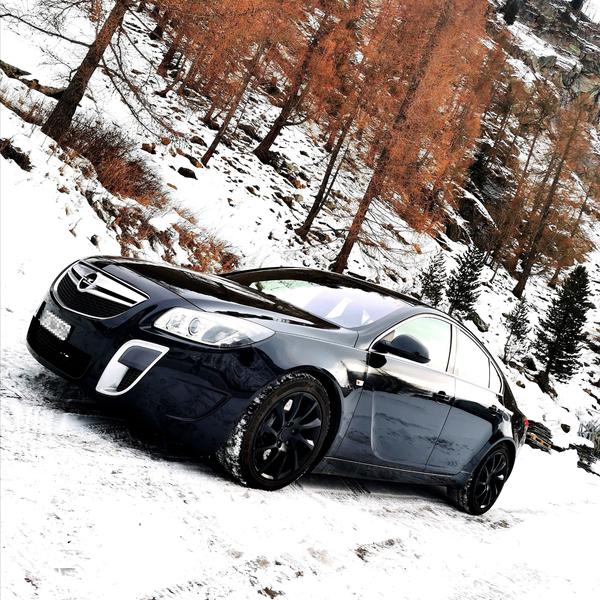 Opel Insignia • 2011 • 175,000 km 2