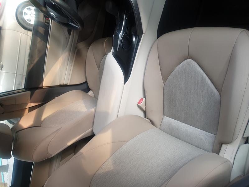 Toyota Camry • 2018 • 25,000 km 6