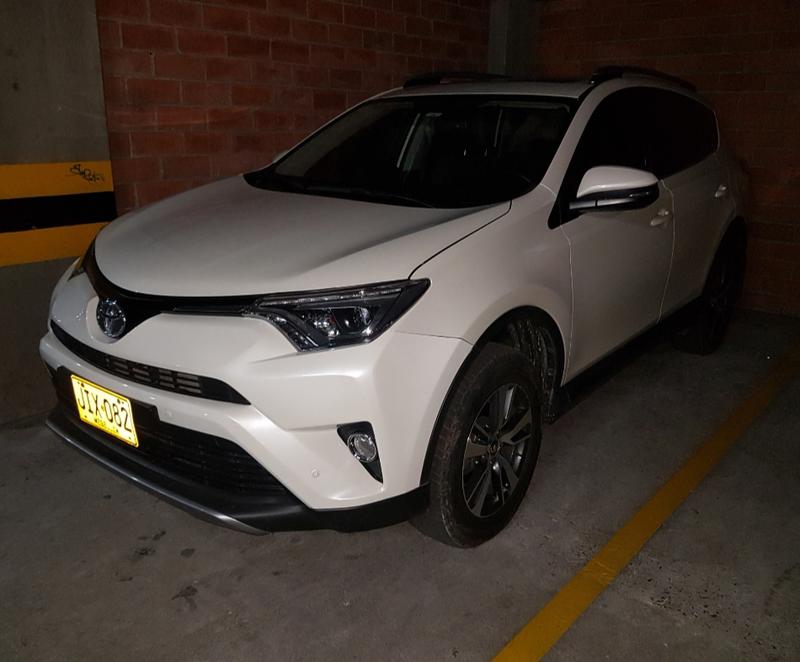 Toyota RAV4 • 2017 • 34,000 km 3