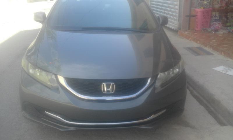 Honda Civic • 2013 • 85,000 km 3