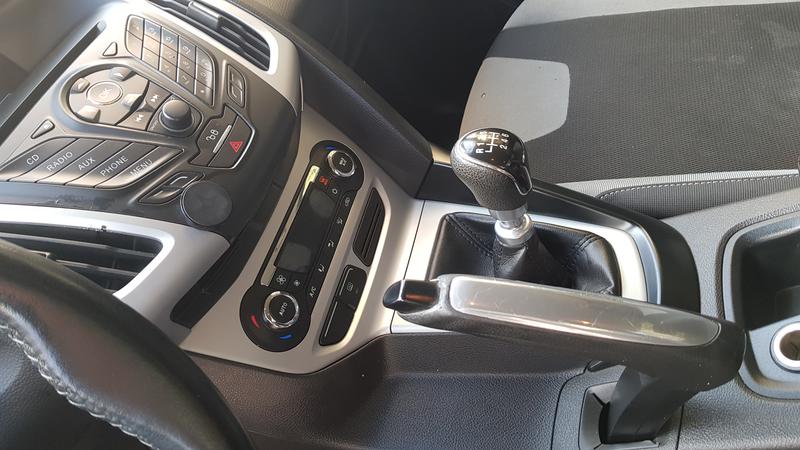 Ford Focus • 2013 • 118,000 km 4