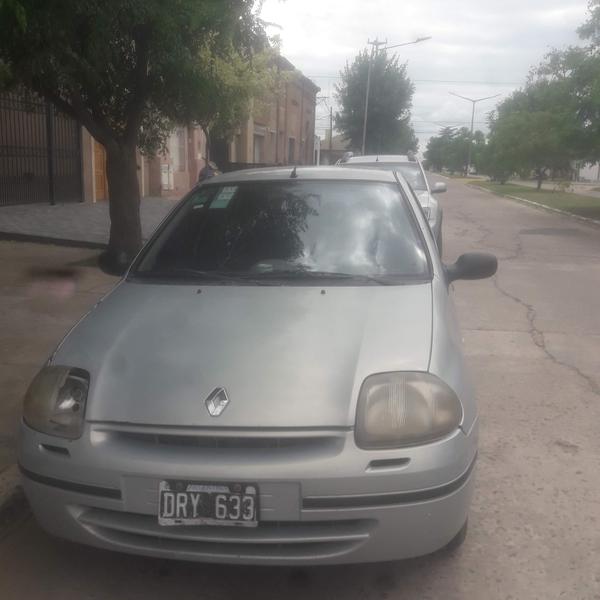 Renault Clio • 2004 • 190 km 1