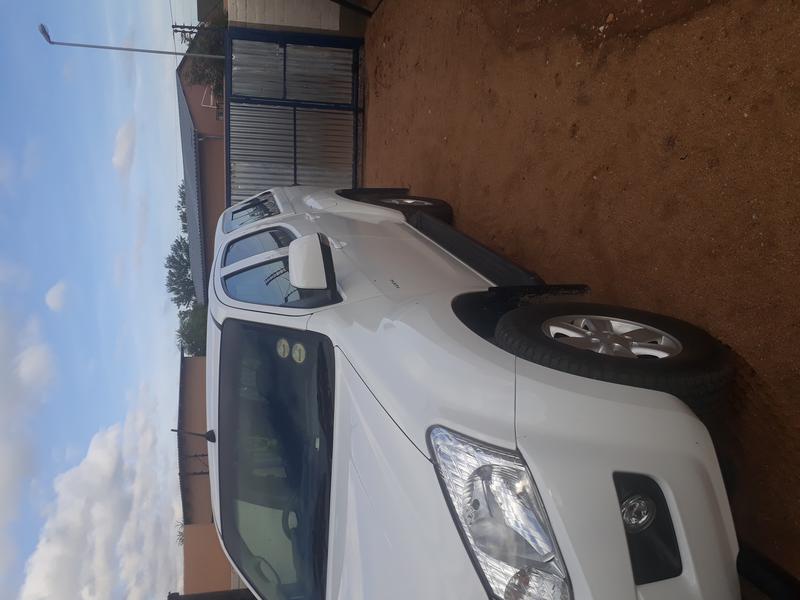 Isuzu MU-X • 2017 • 27,000 km 4