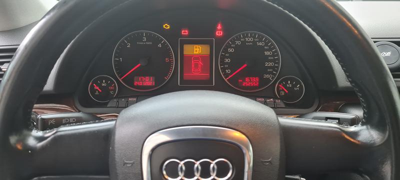 Audi A4 • 2005 • 252,552 km 9