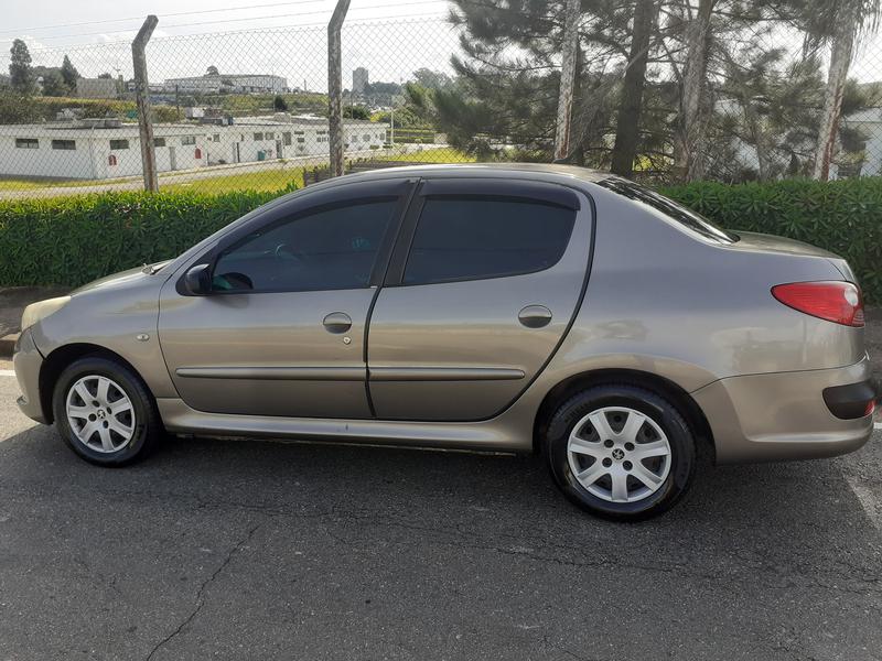Peugeot 207 • 2010 • 190,000 km 9