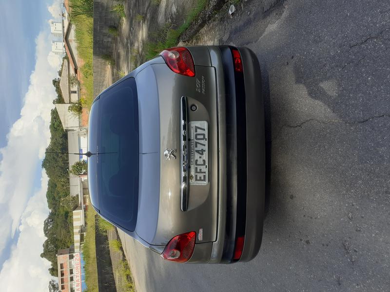 Peugeot 207 • 2010 • 190,000 km 4