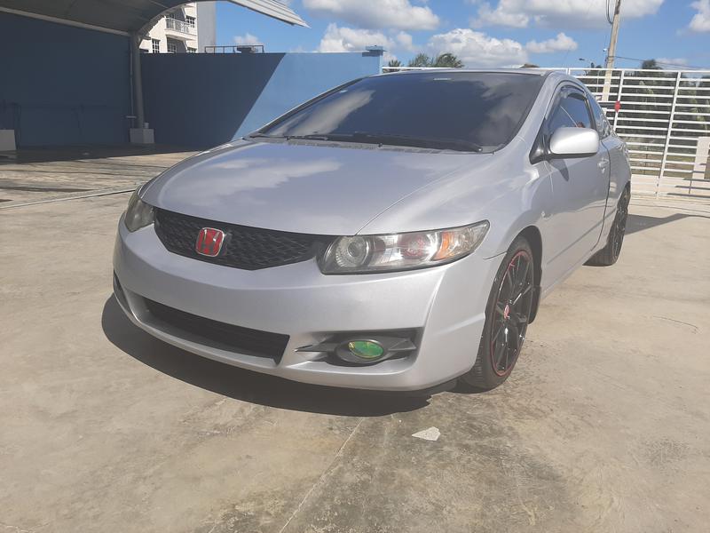 Honda Civic • 2010 • 10,000 km 1