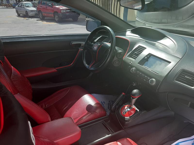 Honda Civic • 2010 • 10,000 km 10