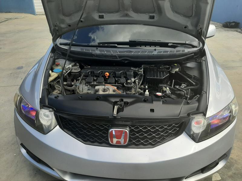 Honda Civic • 2010 • 10,000 km 2