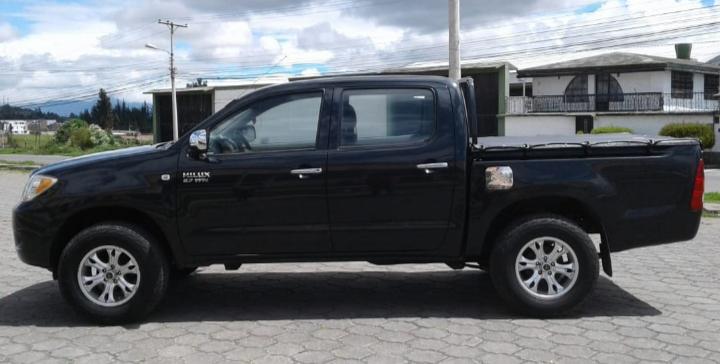 Toyota  • 2009 • 183,778 km 6