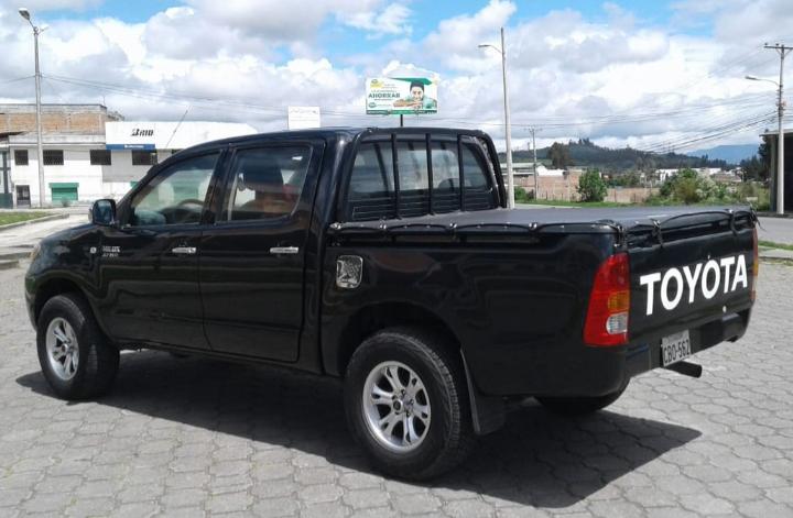 Toyota  • 2009 • 183,778 km 7