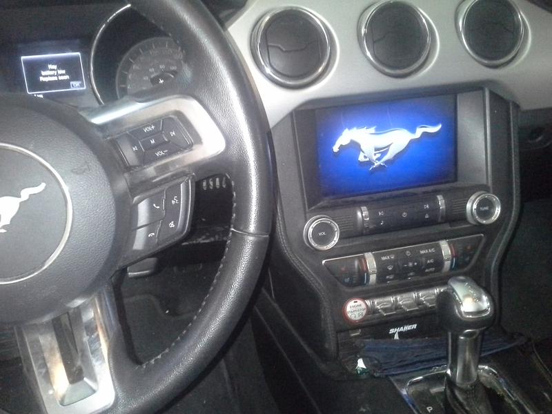 Ford 350 • 2016 • 32,000 km 6