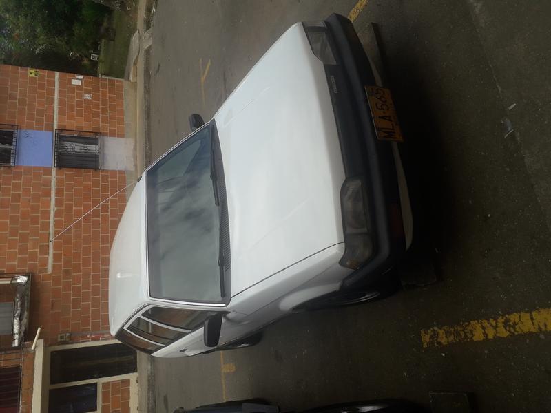 Mazda 323 • 1989 • 250,000 km 2