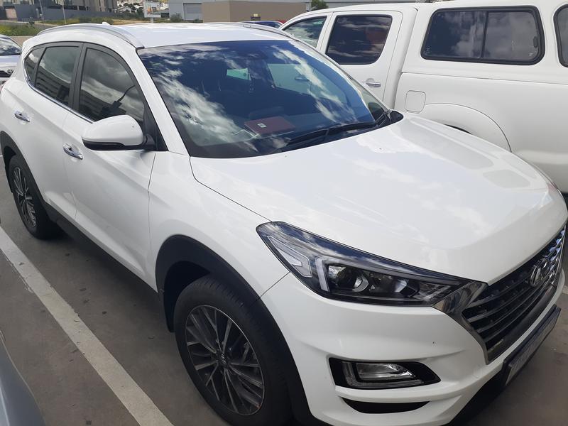 Hyundai Tucson • 2020 • 10,800 km 3