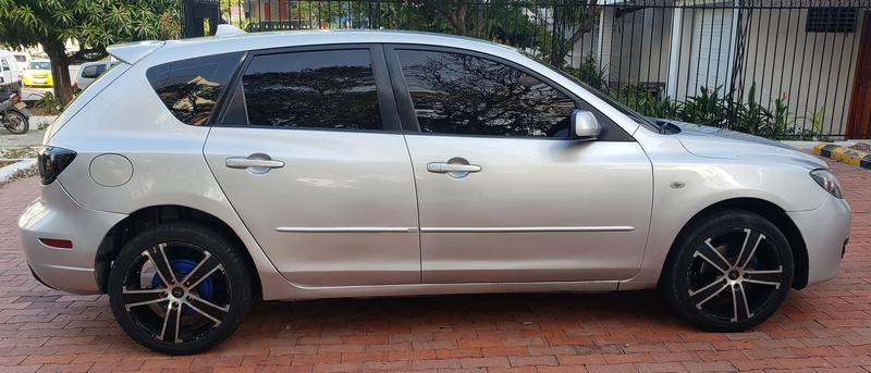 Mazda 3 • 2010 • 166,000 km 9