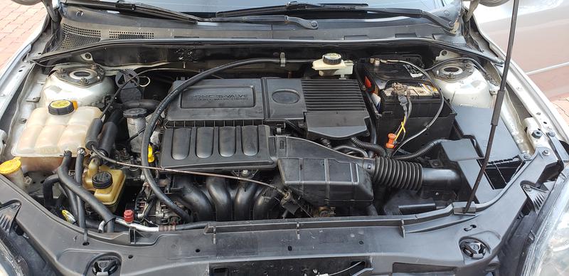 Mazda 3 • 2010 • 166,000 km 3