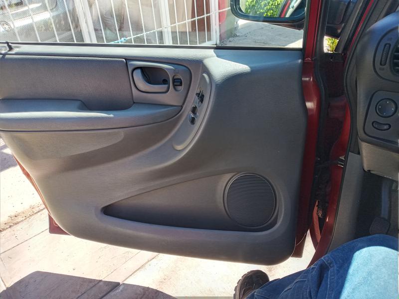 Chrysler Voyager • 2007 • 150,000 km 3