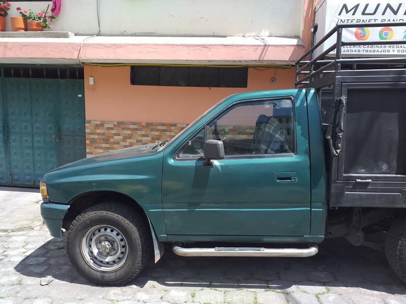 Chevrolet Luv • 1994 • 495,000 km 10