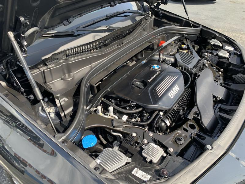 BMW  • 2019 • 7,662 km 14