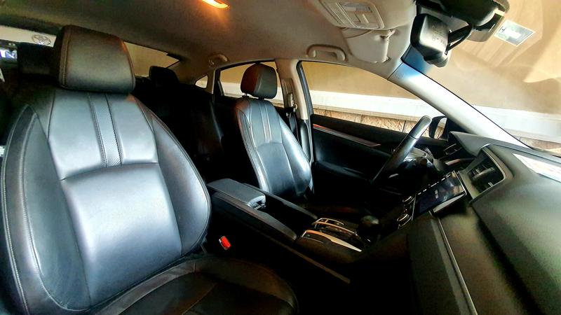 Honda Civic • 2017 • 30,000 km 8