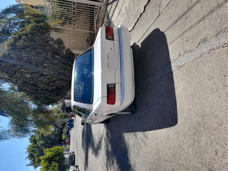 Nissan  • 2009 • 375,000 km 5