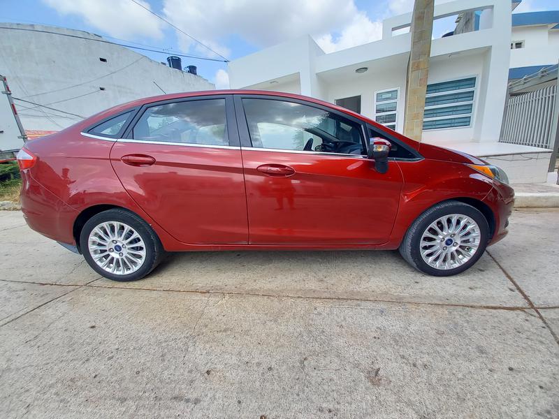 Ford Fiesta • 2014 • 47,500 km 4