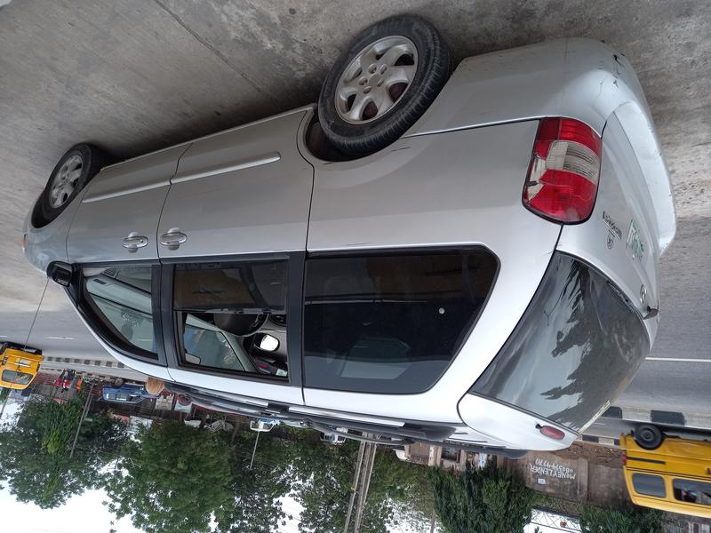 Mazda MPV • 2000 • 132,000 km 5