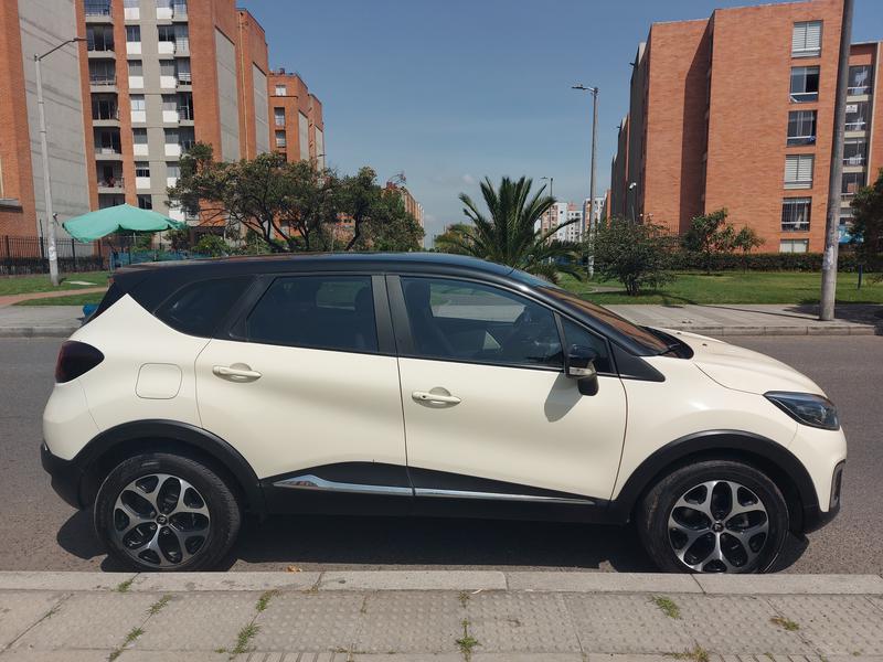 Renault Captur • 2019 • 22,156 km 8