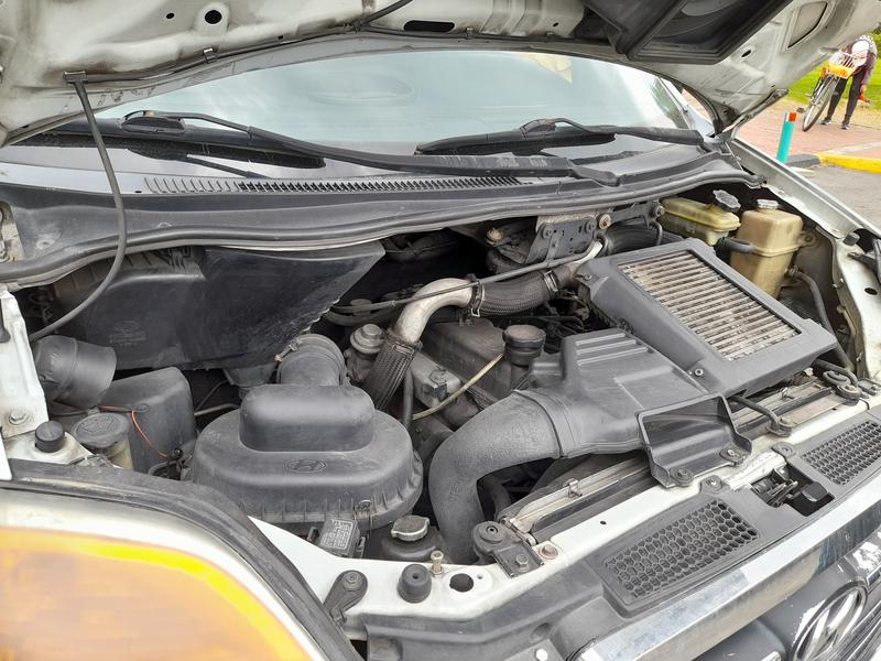 Hyundai H1 • 2008 • 450,000 km 2