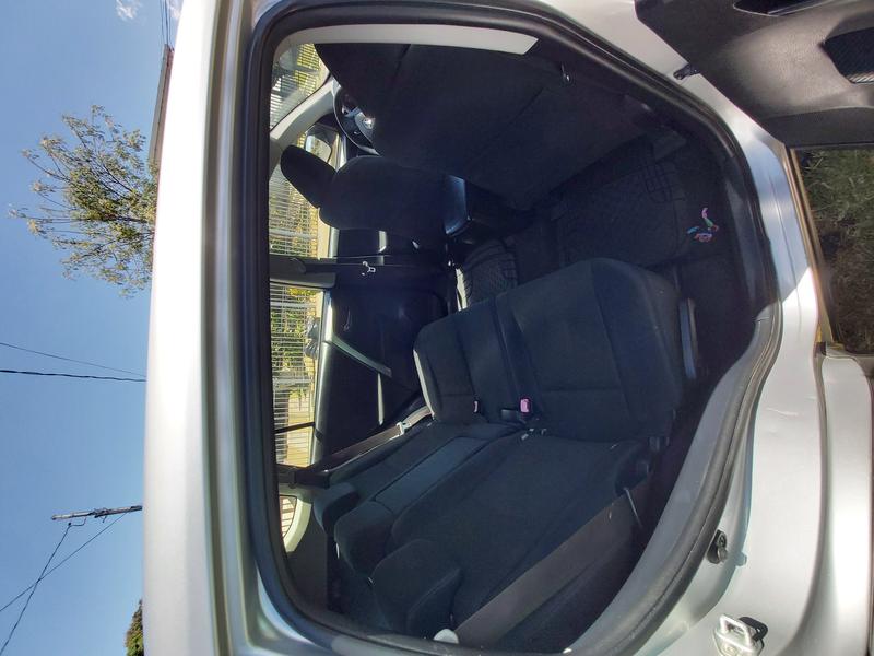 Toyota RAV4 • 2014 • 143,000 km 1