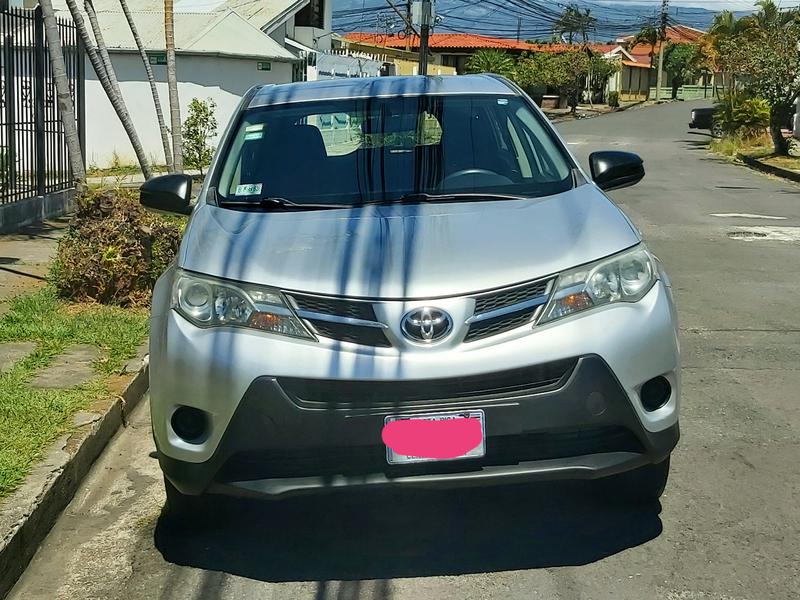 Toyota RAV4 • 2014 • 143,000 km 5